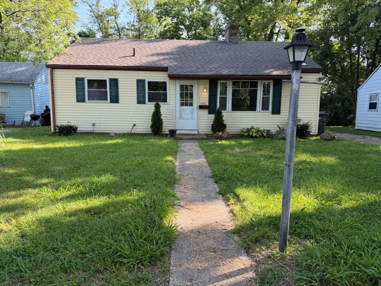 1432 Bel Aire Dr - Photo 2 of 20