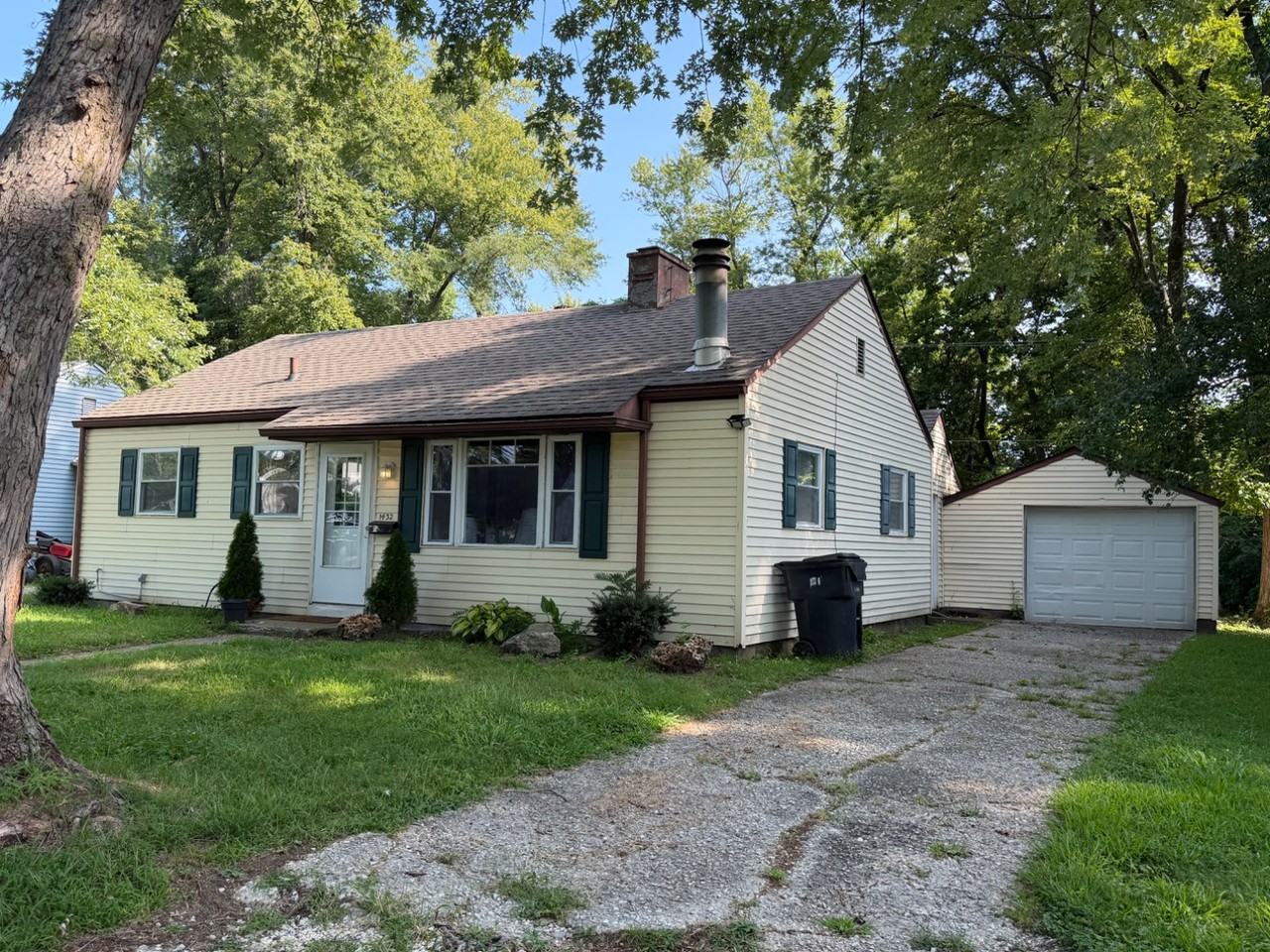 1432 Bel Aire Dr - Photo 3 of 20