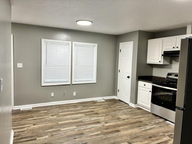 253 Melwood St - Photo 4 of 12