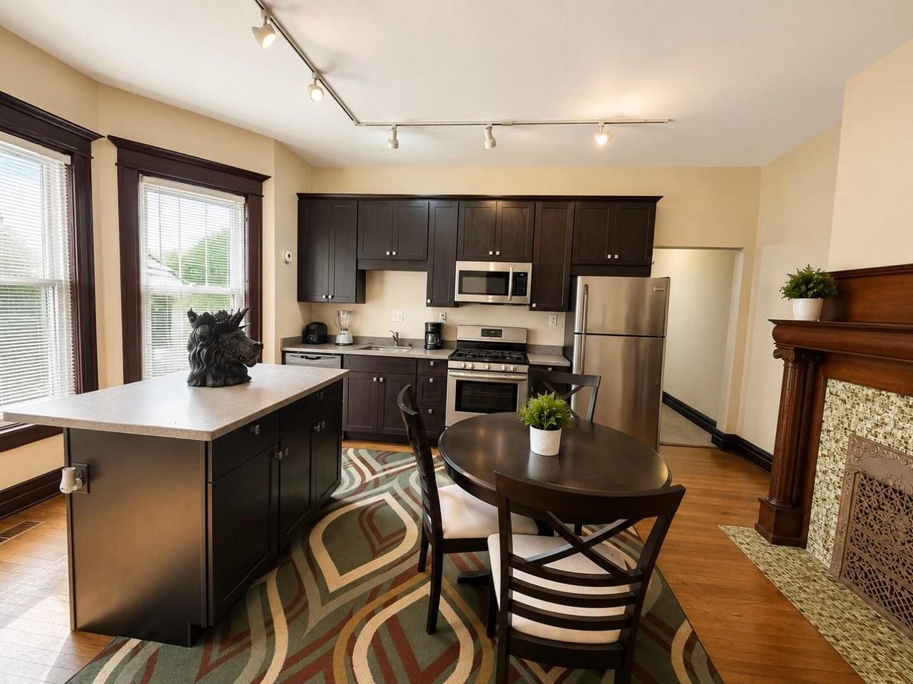 3409 Chapline St - Photo 5 of 10