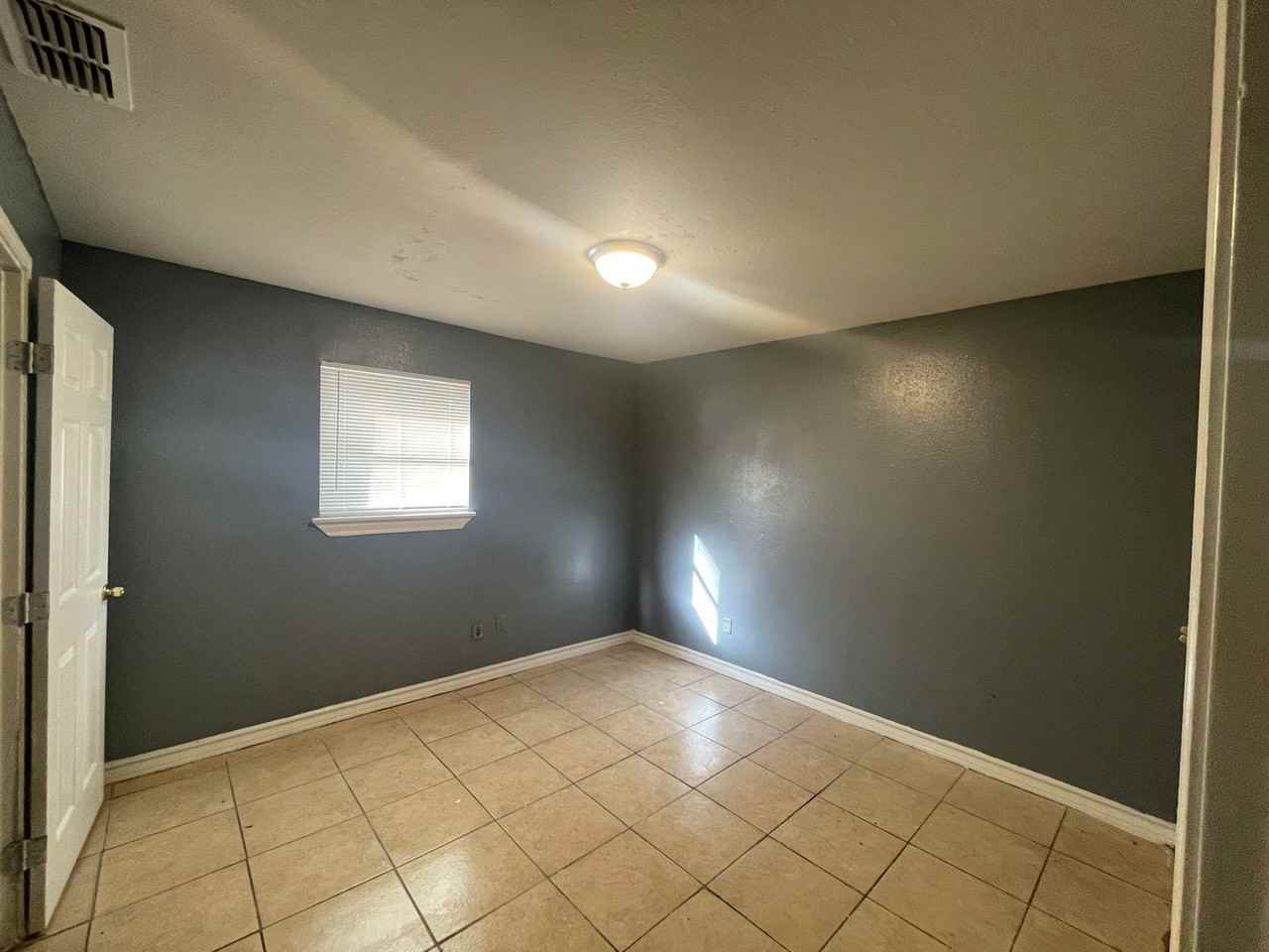 1921 15th St #3 - Photo 5 of 12