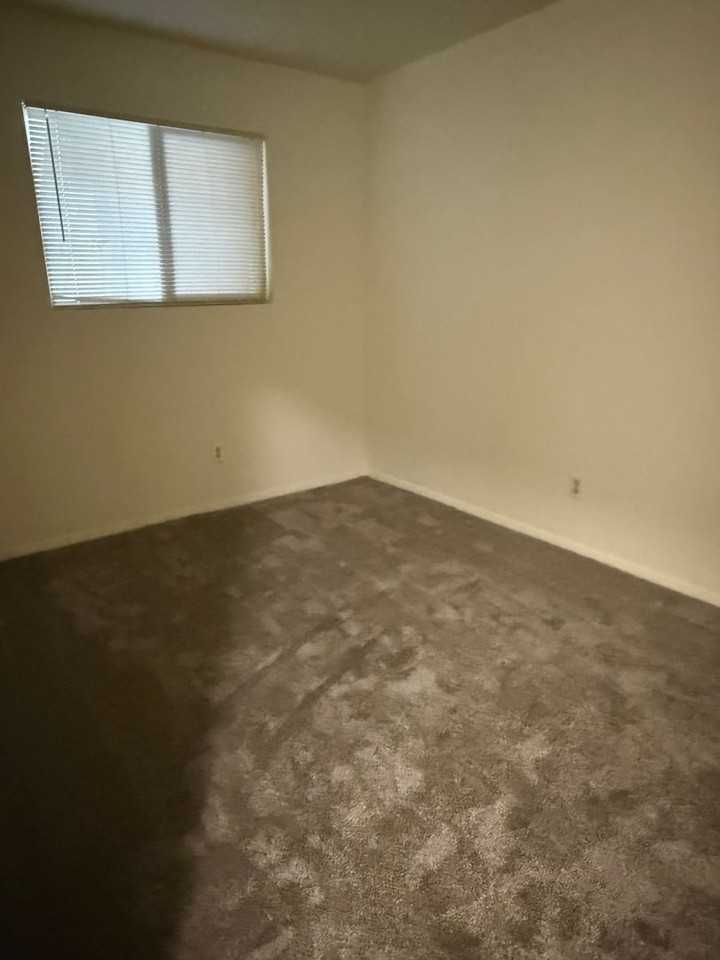 405 E Simpson St #1G - Photo 7 of 9