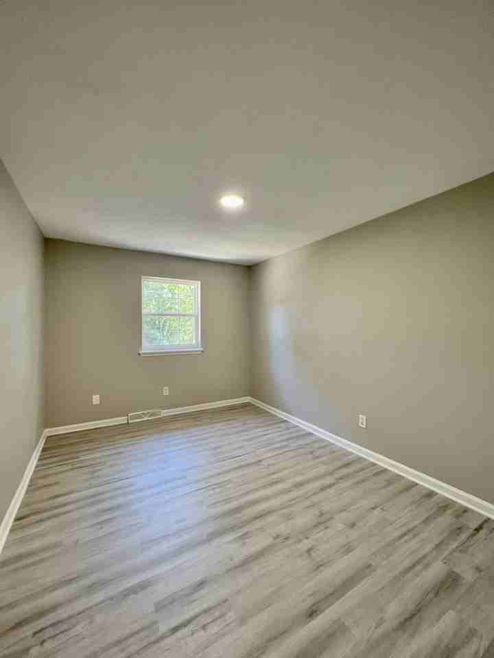 1362 Dix Dr #A - Photo 4 of 13