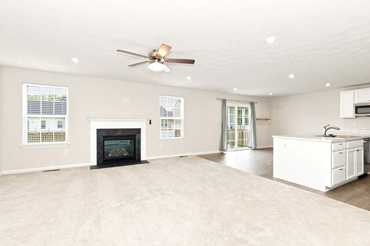 157 Cresting Rd - Photo 4 of 10