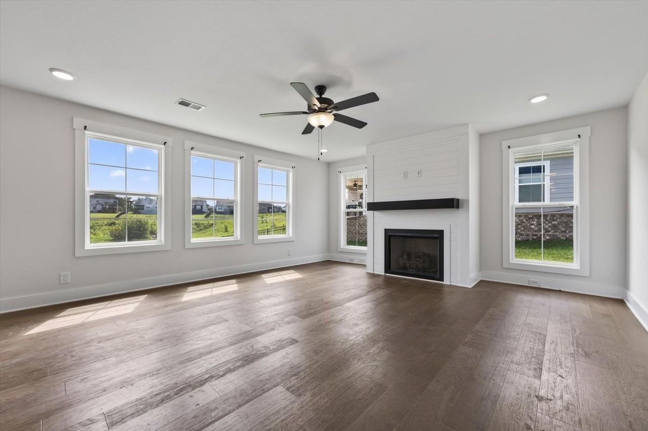 342 Frontier Dr - Photo 6 of 41