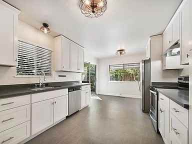 642 2nd St E #642-2ndSTE - Photo 6 of 30