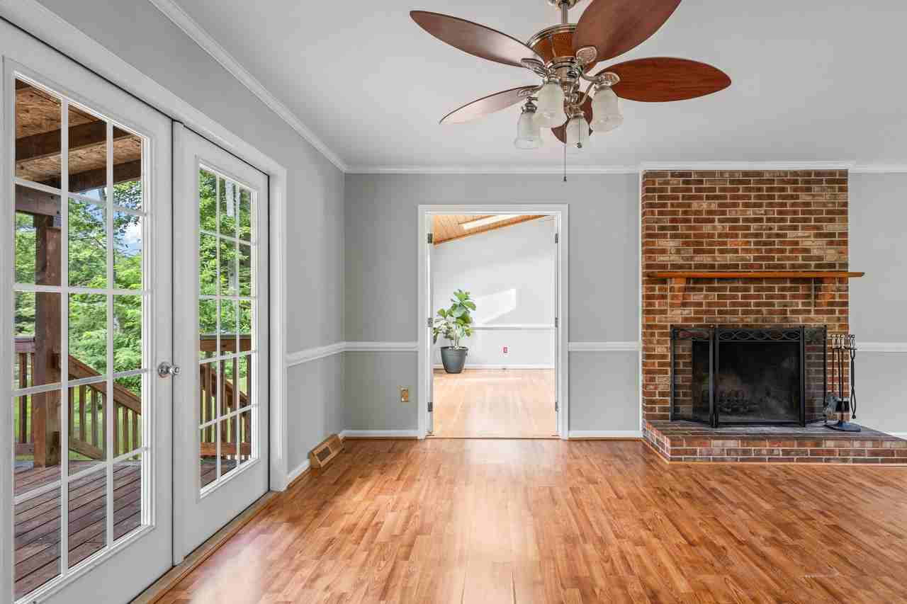 1114 Collingwood Dr #1 - Photo 7 of 43
