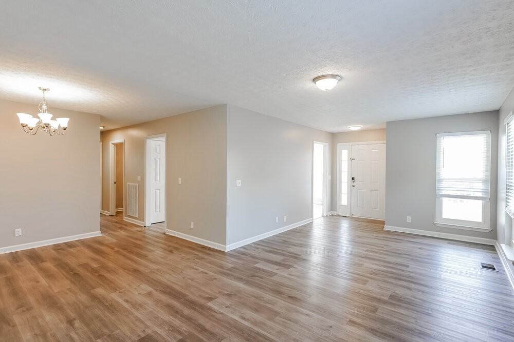 3068 Chateau Valley Dr - Photo 4 of 16