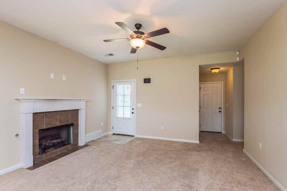 2733 Sapper Ln - Photo 3 of 15
