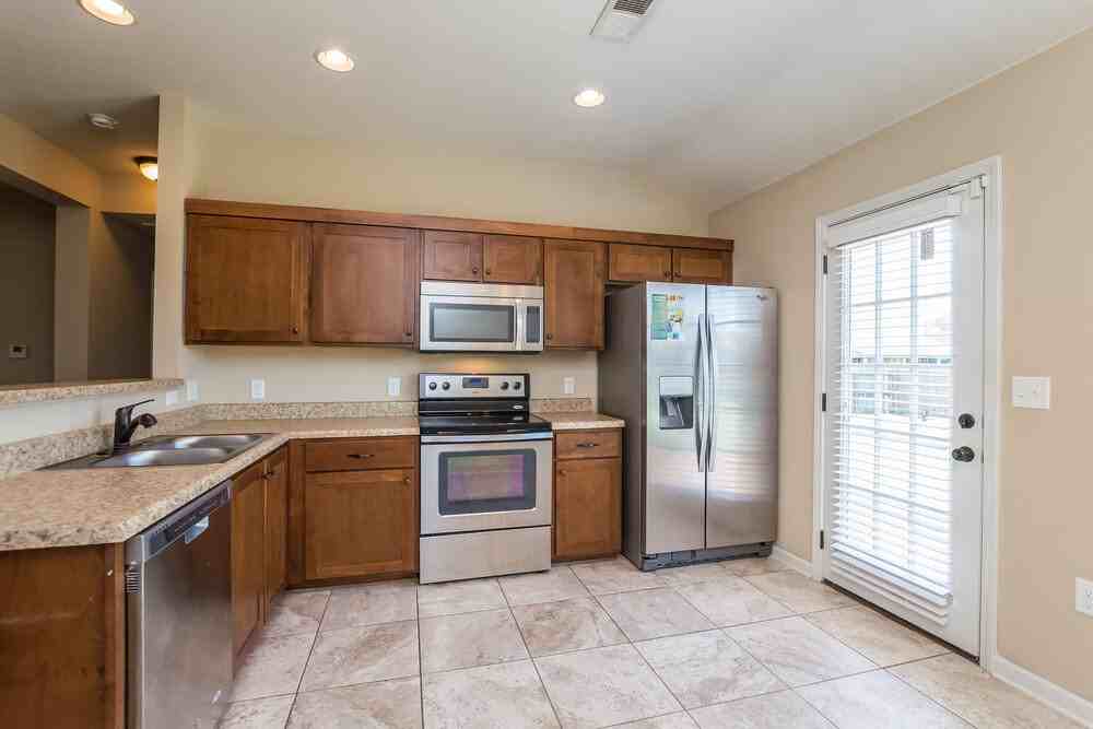 2733 Sapper Ln - Photo 5 of 15