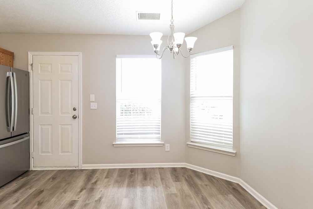 1641 Galesburg St - Photo 7 of 22