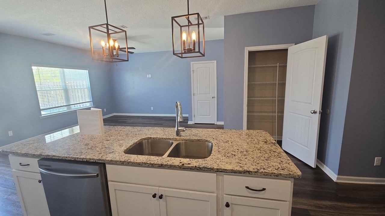 167 Courage Way - Photo 5 of 19