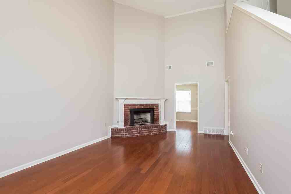 1640 Saddle Ln - Photo 3 of 15
