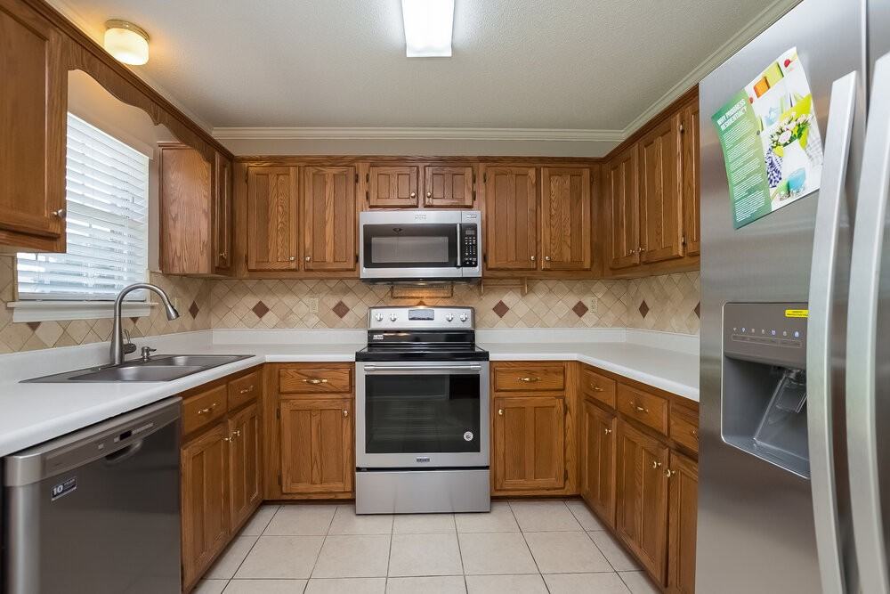 1640 Saddle Ln - Photo 6 of 15