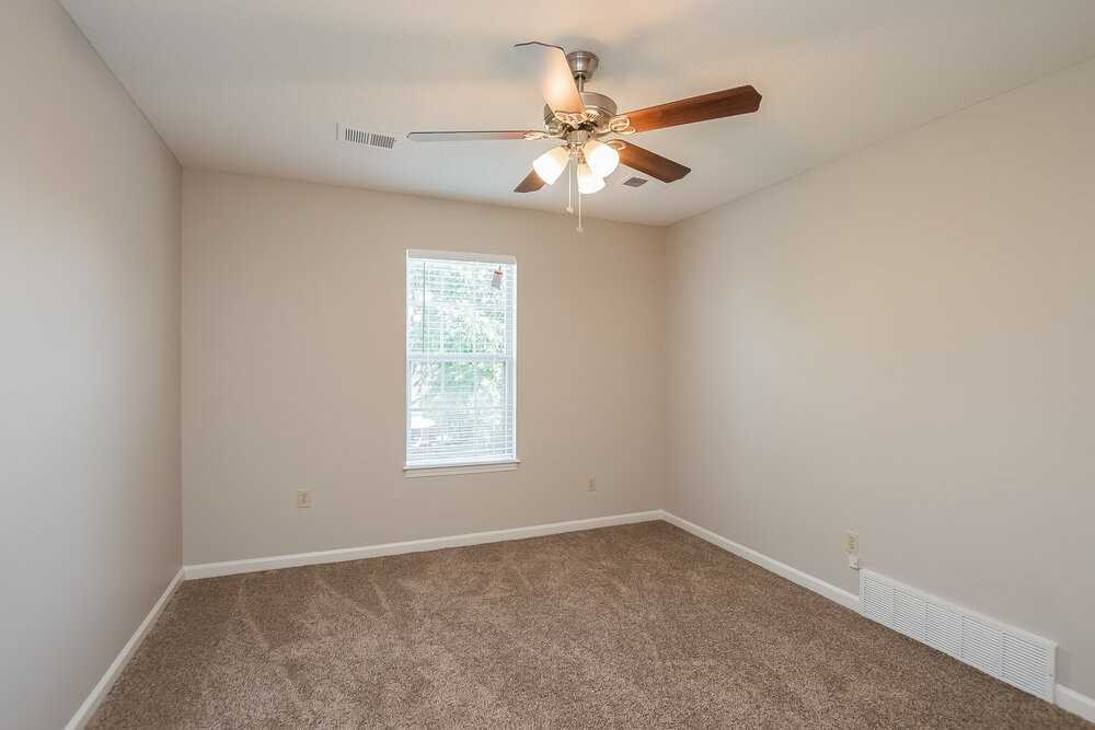 1640 Saddle Ln - Photo 7 of 15