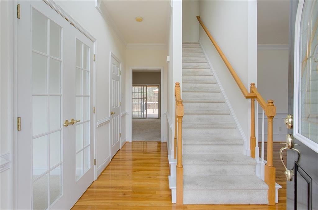613 Greyshire Dr #1 - Photo 2 of 19