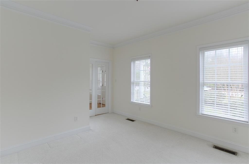 613 Greyshire Dr #1 - Photo 5 of 19