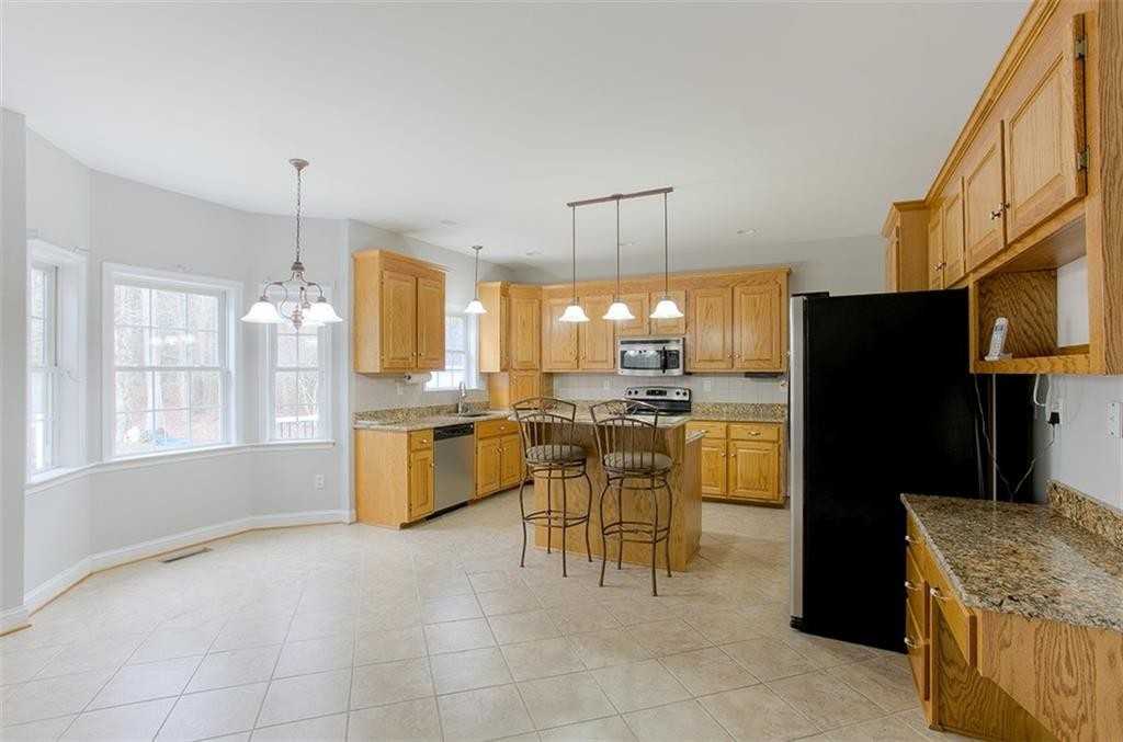 613 Greyshire Dr #1 - Photo 6 of 19
