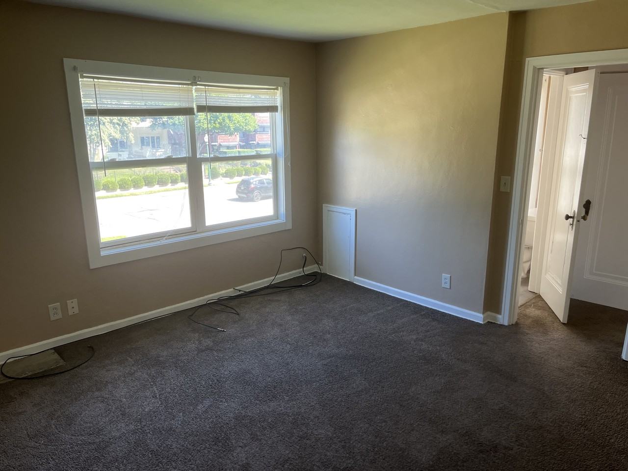 1801 E High St #D - Photo 3 of 8
