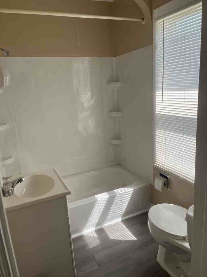 1801 E High St #D - Photo 4 of 8
