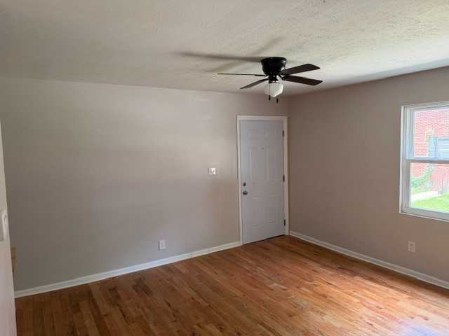 1037 Oglethorpe Ave Sw - Photo 4 of 7