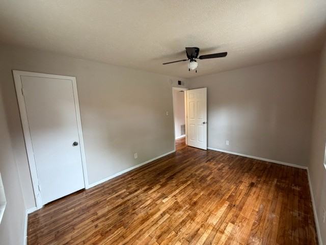 1037 Oglethorpe Ave Sw - Photo 6 of 7