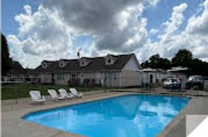 featured image of 1101 S Willard Ave
