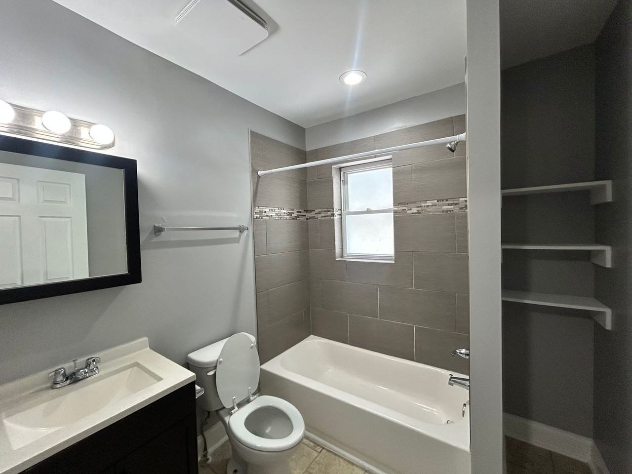 3813 Brooklyn Ave - Photo 6 of 14