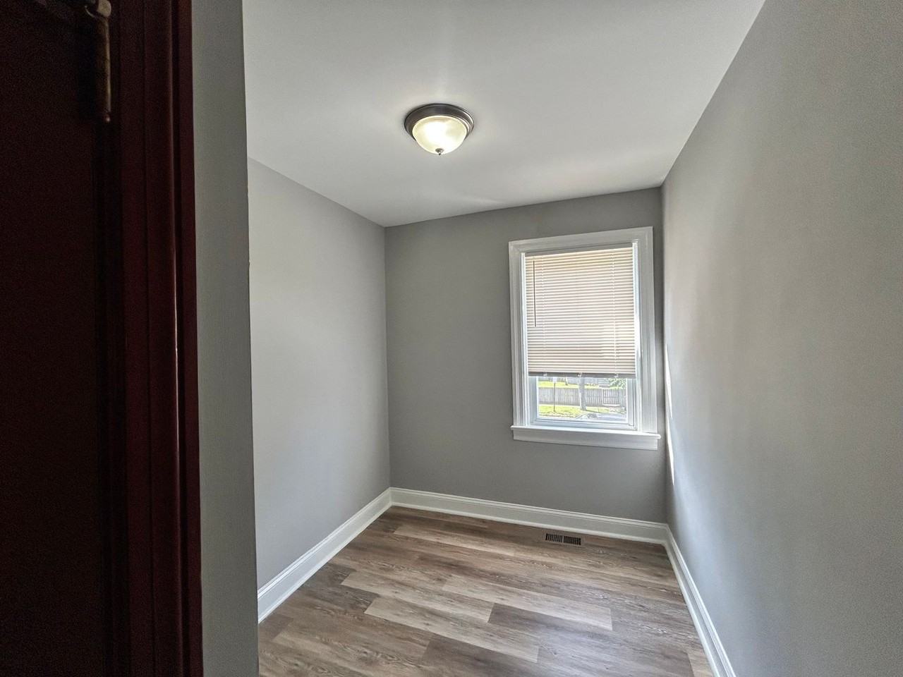 3813 Brooklyn Ave - Photo 7 of 14