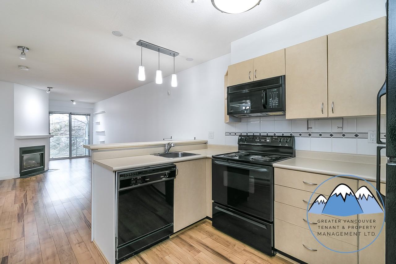 528 Rochester Ave - Photo 2 of 40