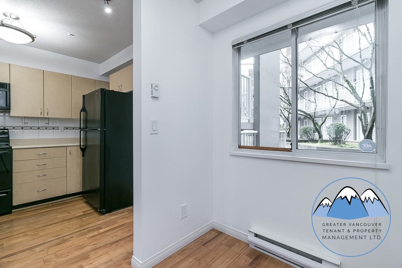 528 Rochester Ave - Photo 6 of 40