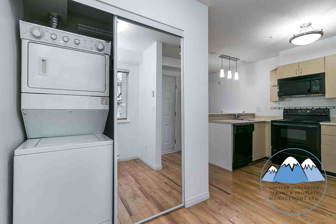 528 Rochester Ave - Photo 7 of 40
