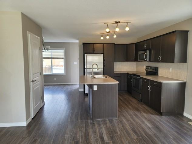 21 Rafferty Crt - Photo 2 of 13