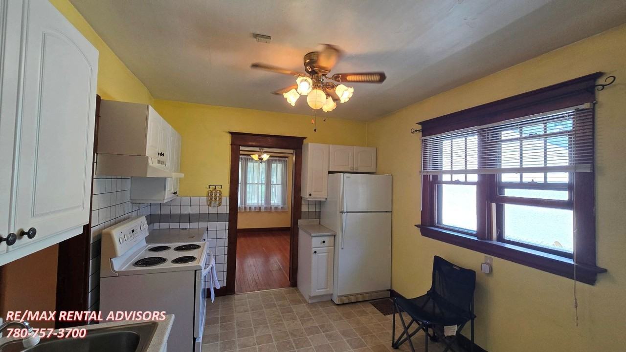 11825 62 St Nw - Photo 5 of 20