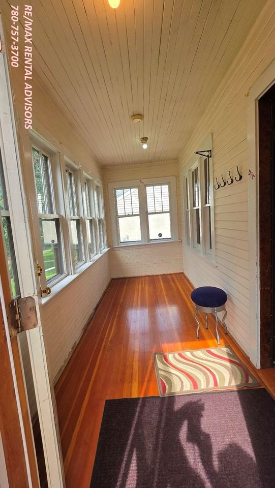 11825 62 St Nw - Photo 6 of 20