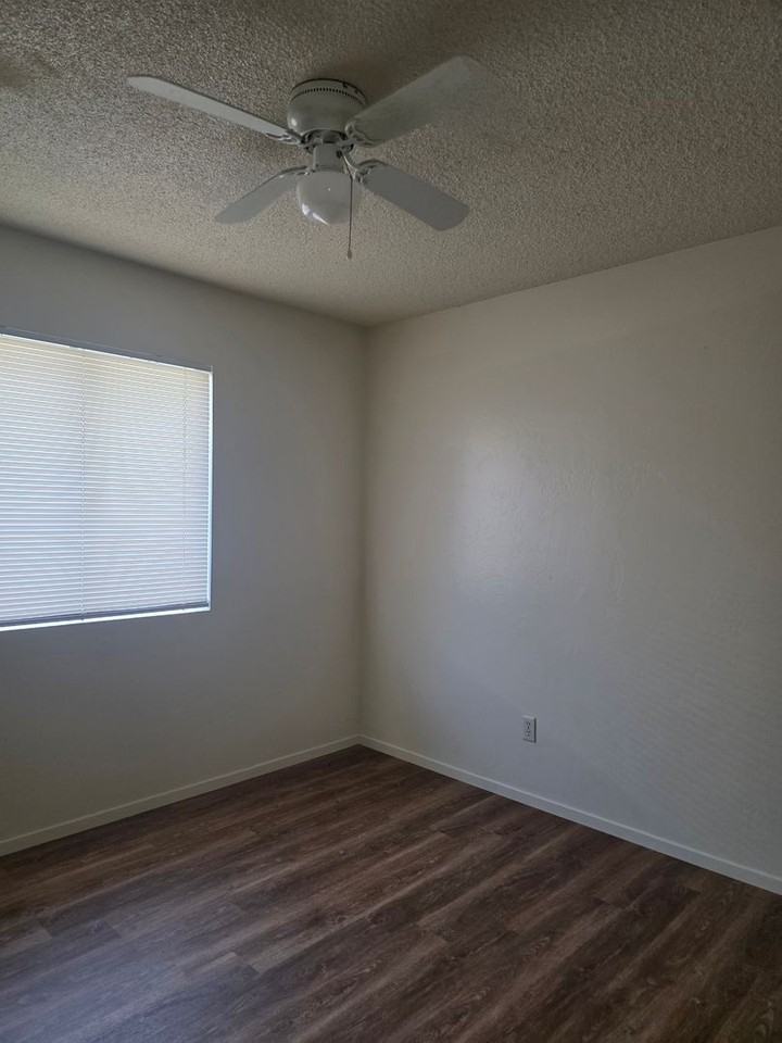 516 Lincoln Ave - Photo 7 of 10