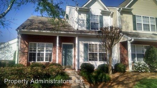 35 Tannenbaum Cir - Photo 2 of 9