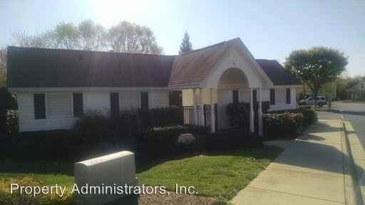 35 Tannenbaum Cir - Photo 3 of 9