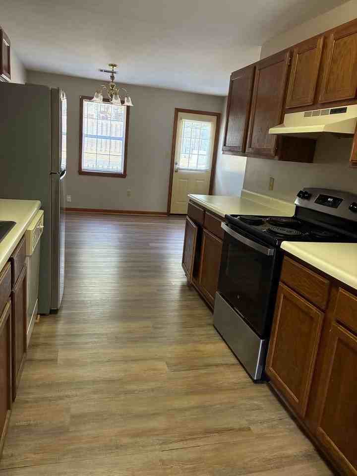 2702 Oak Meadow Pl - Photo 5 of 20