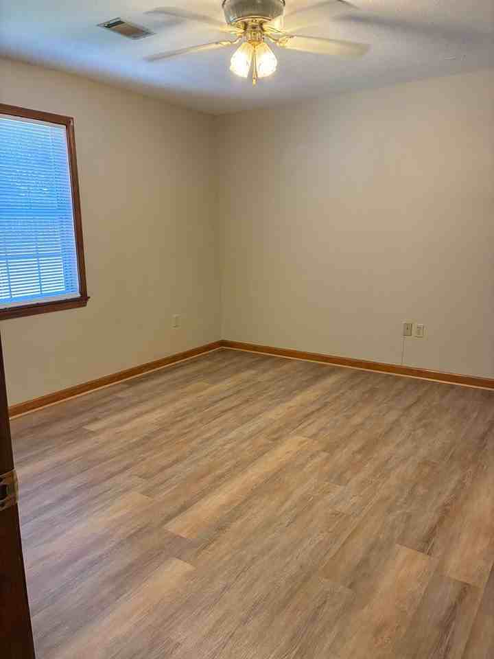 2702 Oak Meadow Pl - Photo 7 of 20