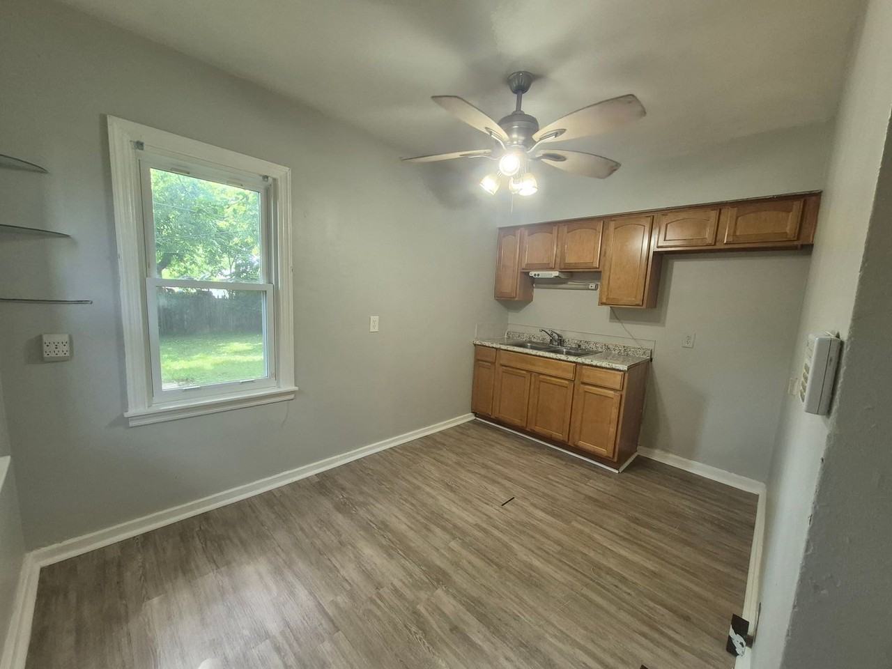 622 Crestmore Ave - Photo 5 of 13