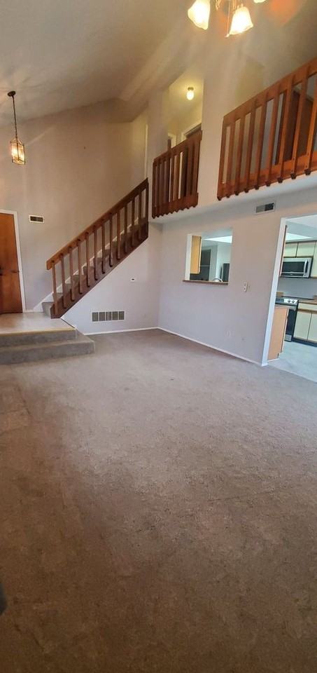 1387 Sanzon Dr - Photo 5 of 32