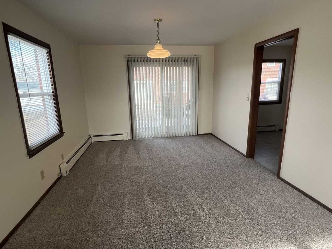 1828 Douglas Ave - Photo 5 of 18