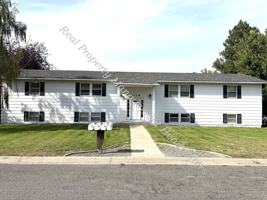 featured image of 2114 Billings Ave