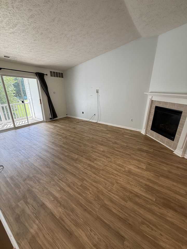 914 Carom Cir #914 - Photo 3 of 20