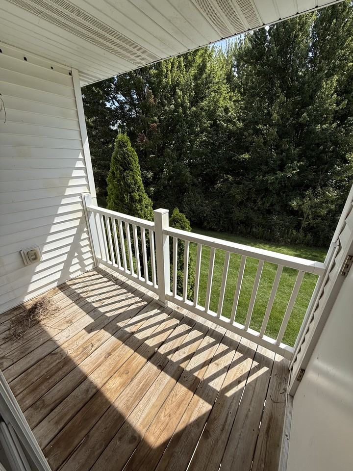 914 Carom Cir #914 - Photo 4 of 20