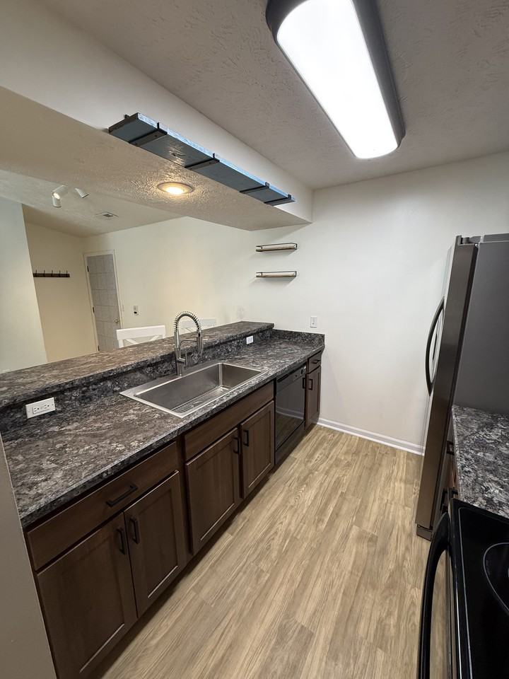 914 Carom Cir #914 - Photo 6 of 20