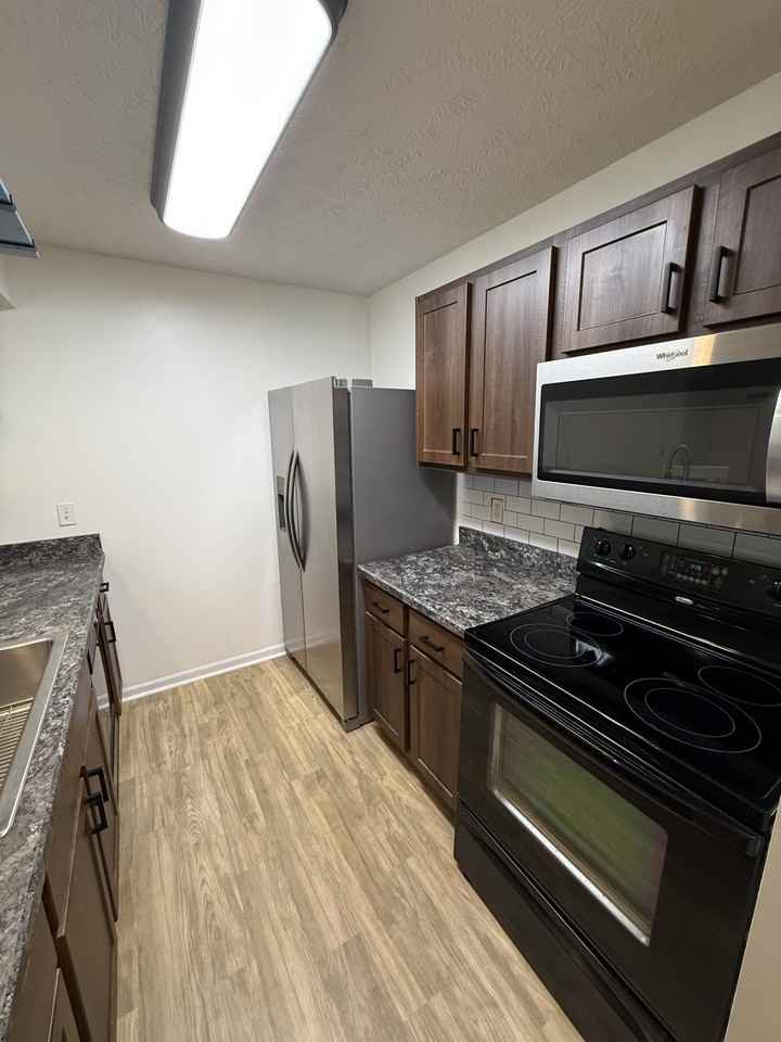 914 Carom Cir #914 - Photo 7 of 20