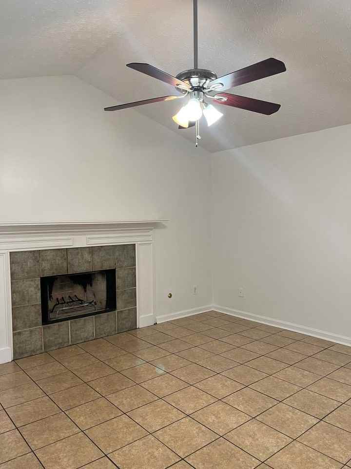 5409 Sugar Mill Dr - Photo 2 of 21