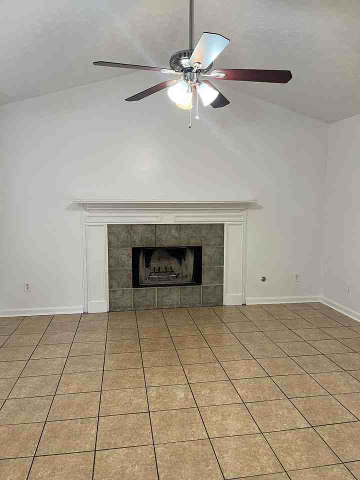 5409 Sugar Mill Dr - Photo 3 of 21